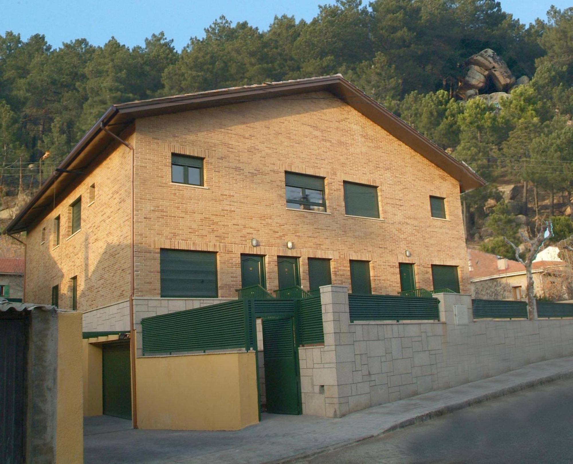 Apartahotel Rural Collarubio Luxury Collado Mediano Εξωτερικό φωτογραφία